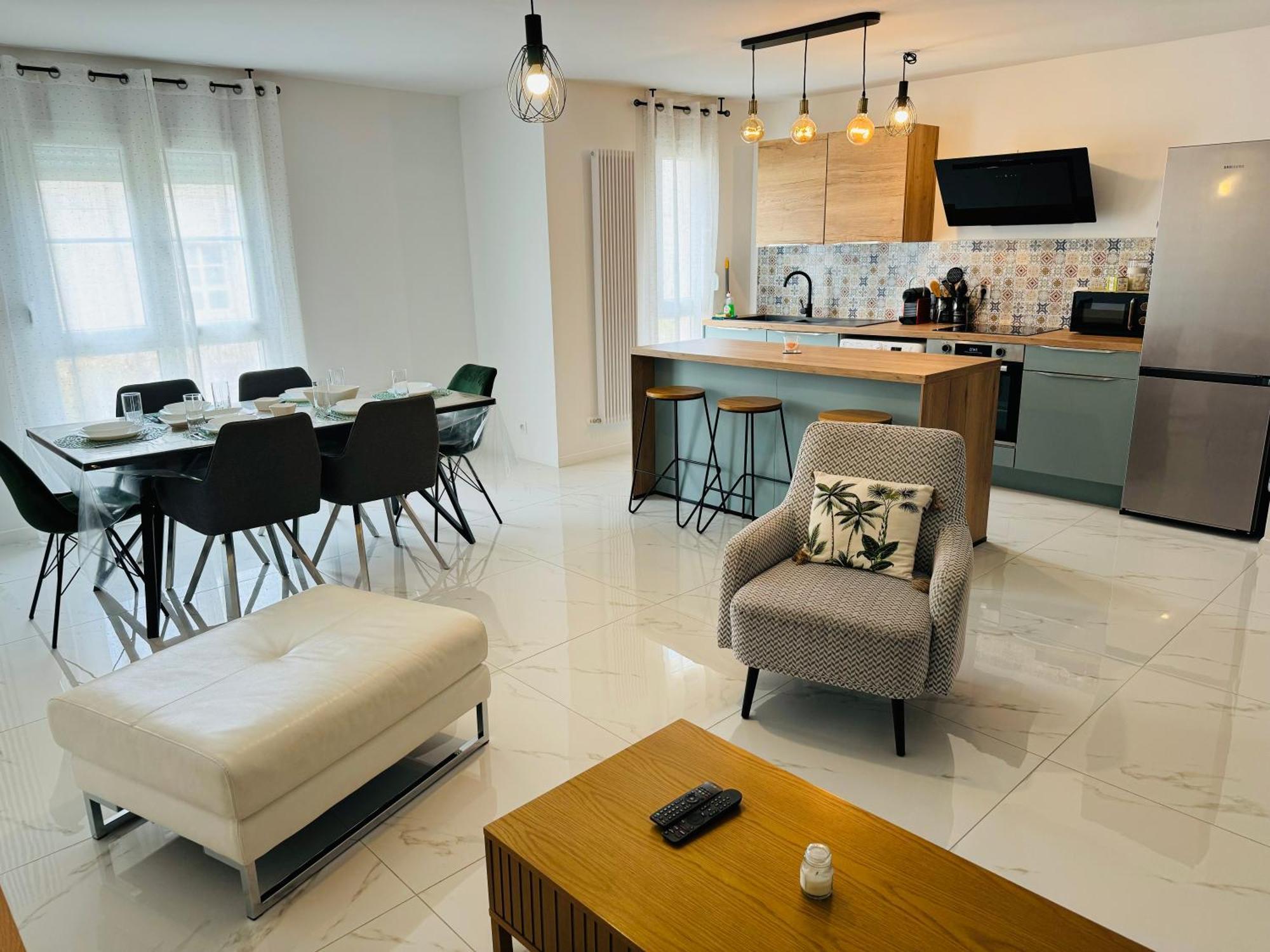 Premium 4 Stars - Antigone Apartamento